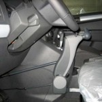 Handbediensysteme helfen behinderten Menschen Fahrzeuge zu führen