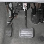 Gaspedal links und rechts aufklappbar