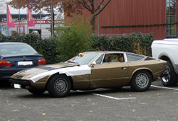 Maserati Khamsin in bronze braun